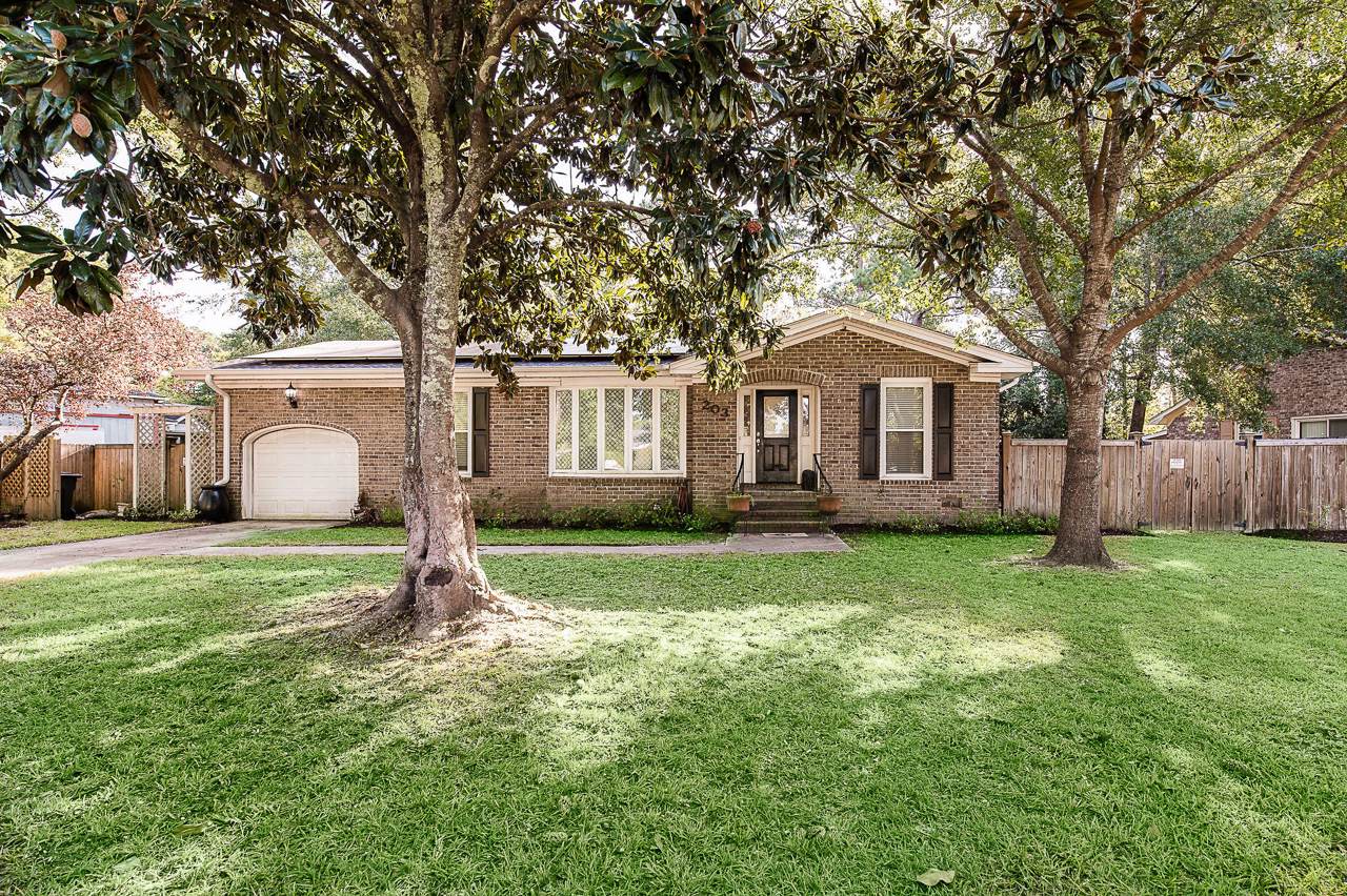 203 Mary Celestia Drive - Photo 1