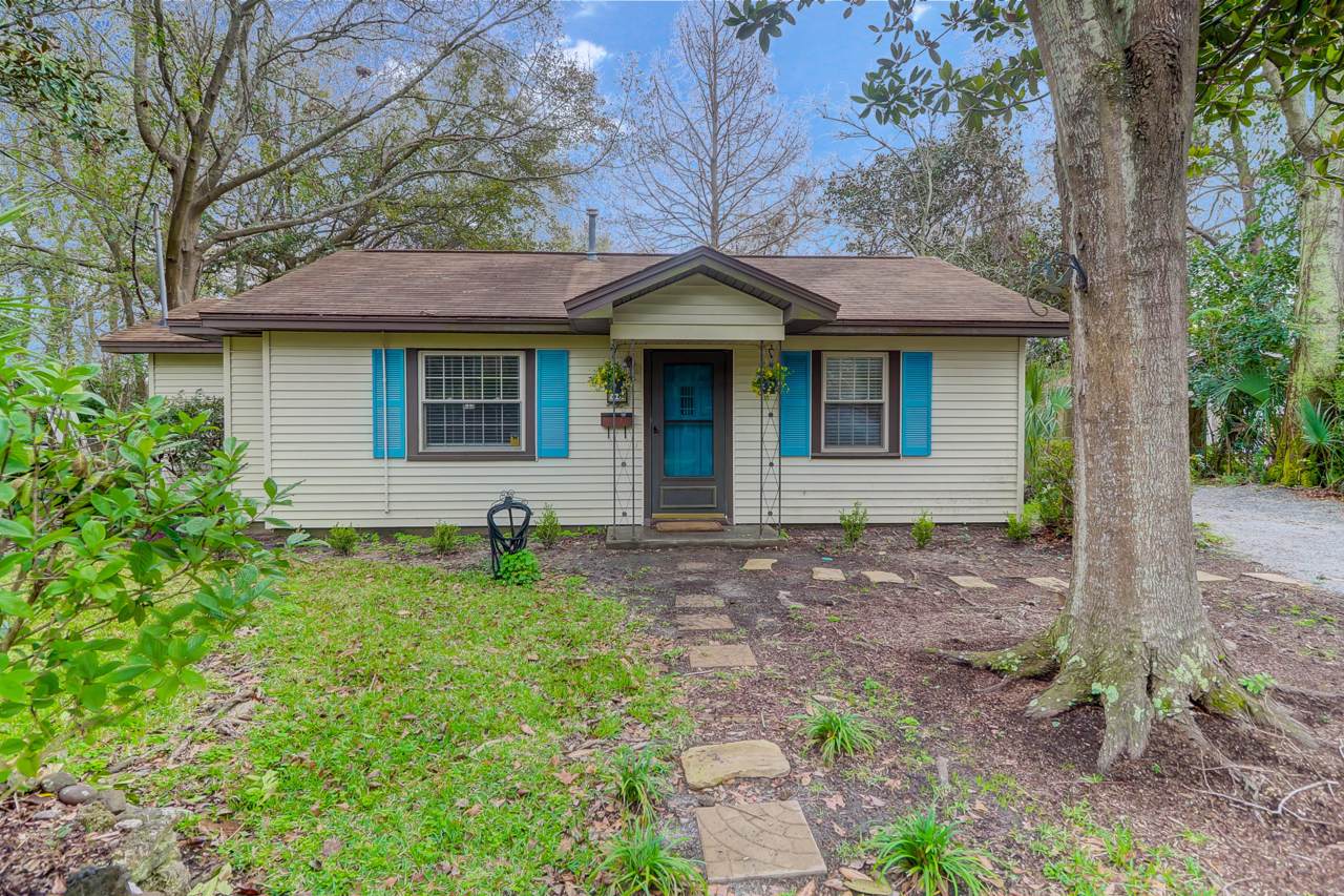 38 Anita Drive - Photo 1