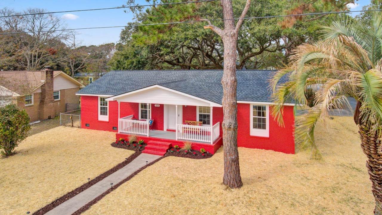 1606 Westridge Circle - Photo 1