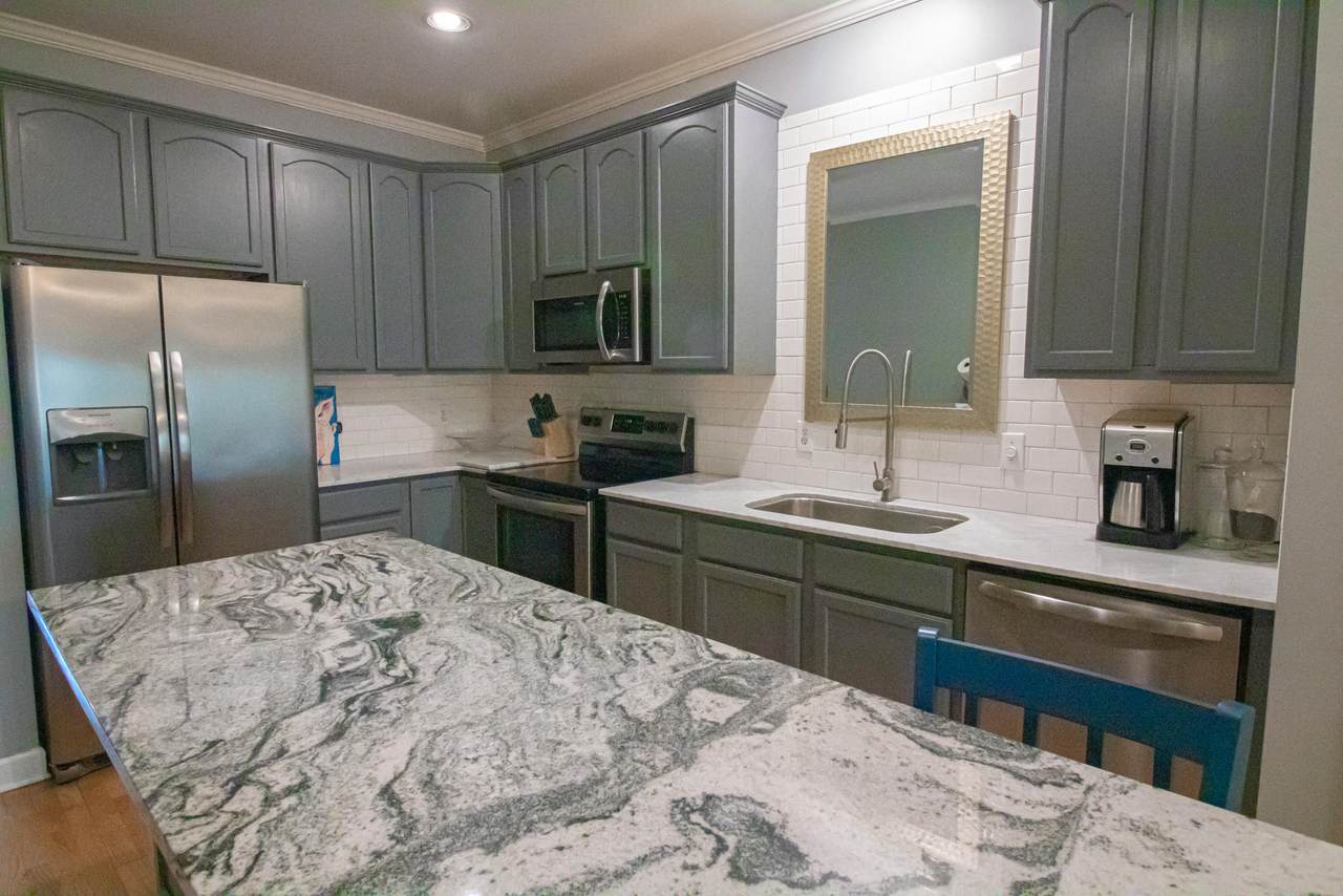 949 Estates Boulevard - Photo 1