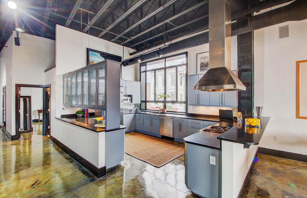 517 King Street - Photo 1
