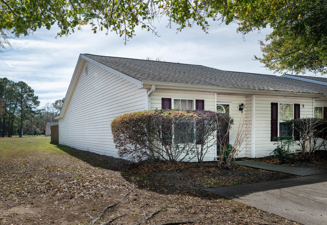1423 Amanda Park Lane - Photo 1