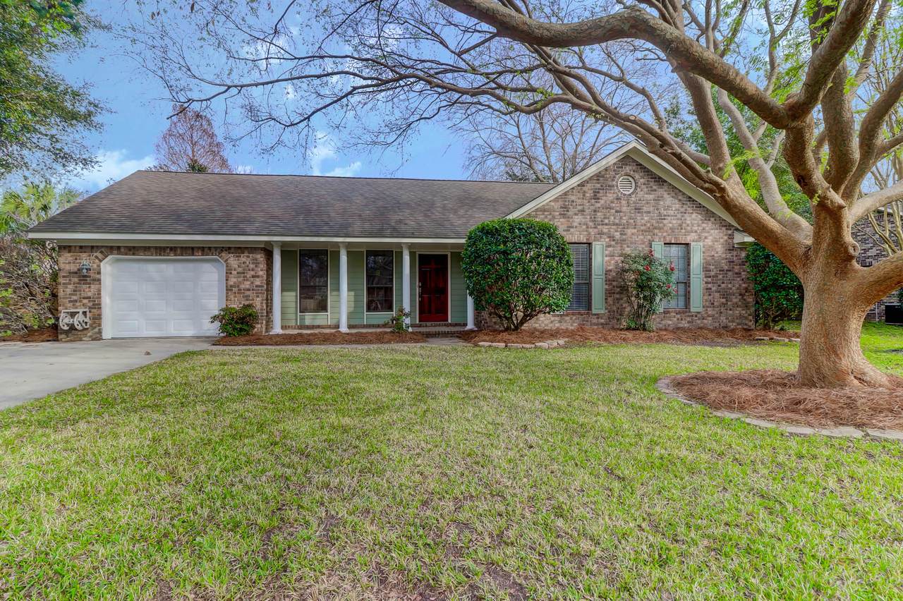 1056 Kingswood Drive - Photo 1