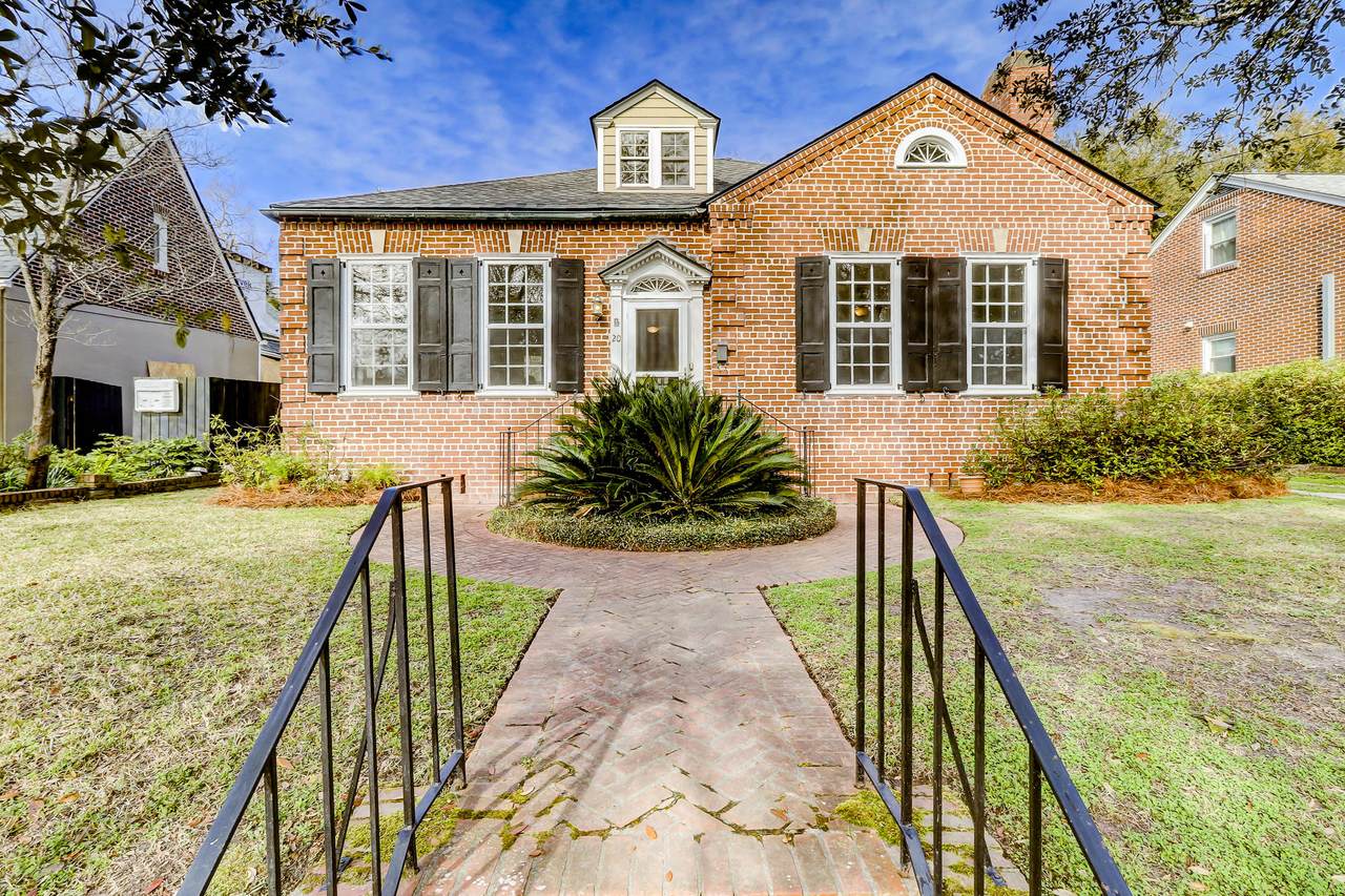 20 Beverly Road - Photo 1