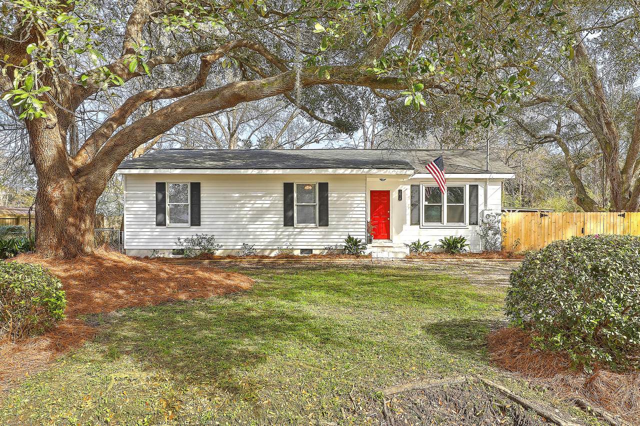 1010 Bradford Avenue - Photo 1