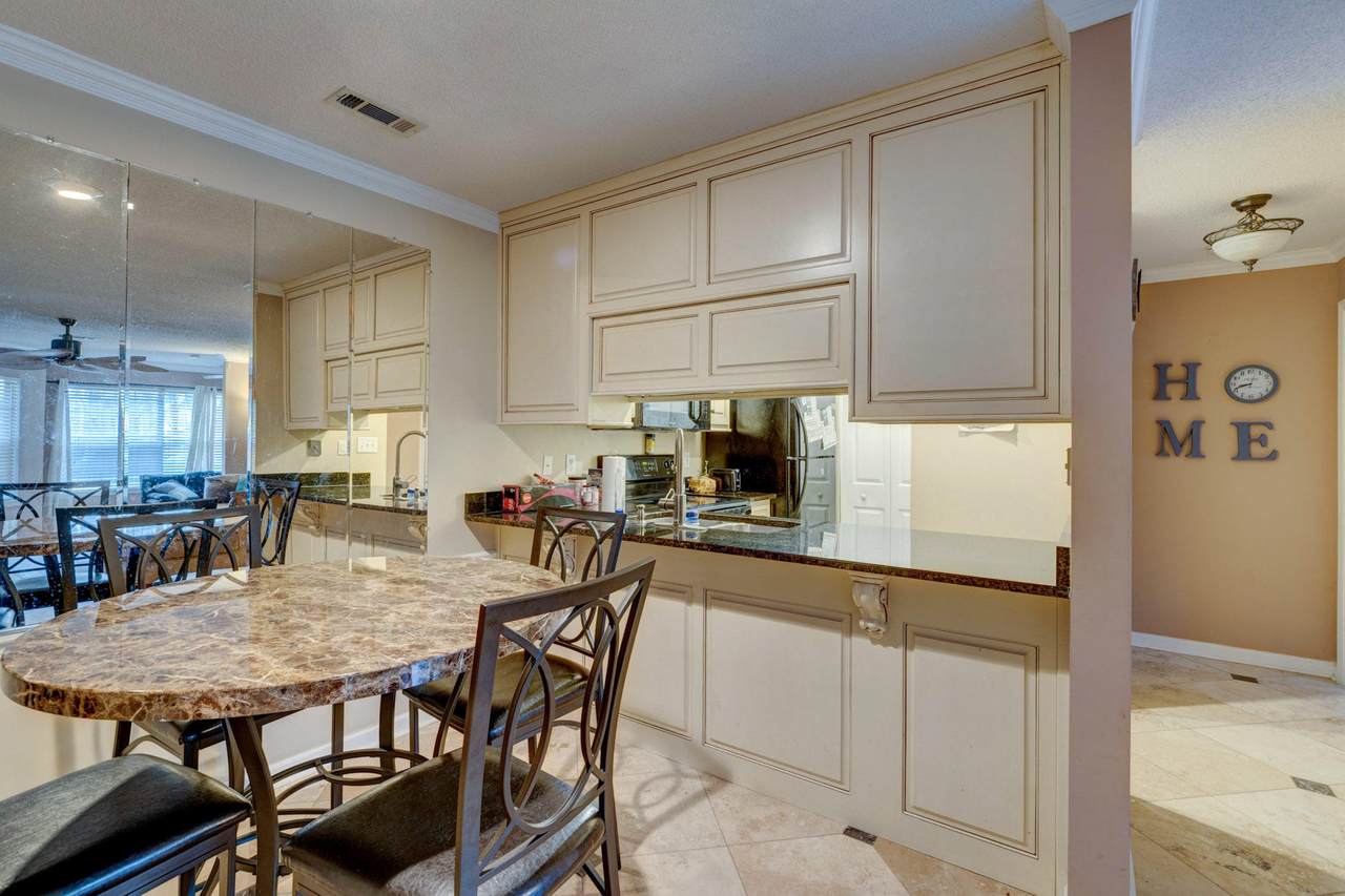 188 Midland Parkway - Photo 1