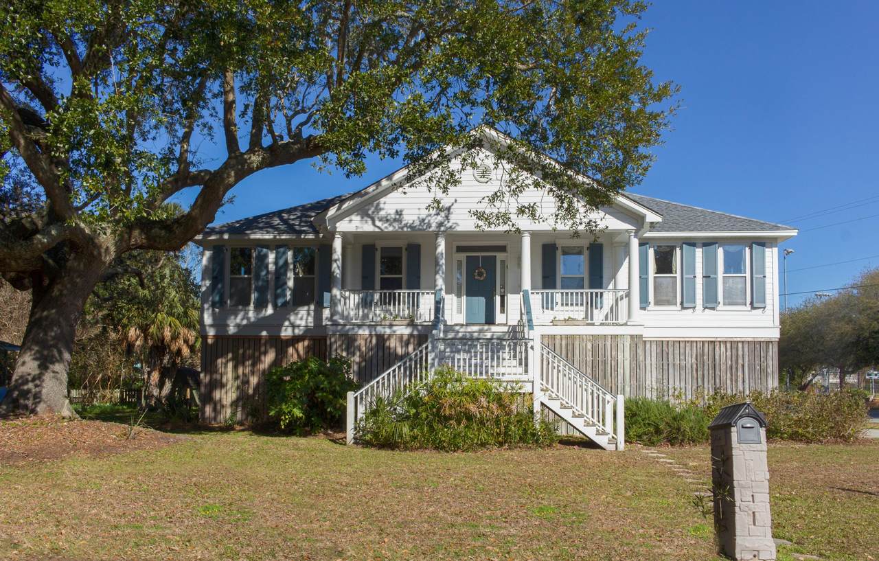 2607 Hartnett Boulevard - Photo 1