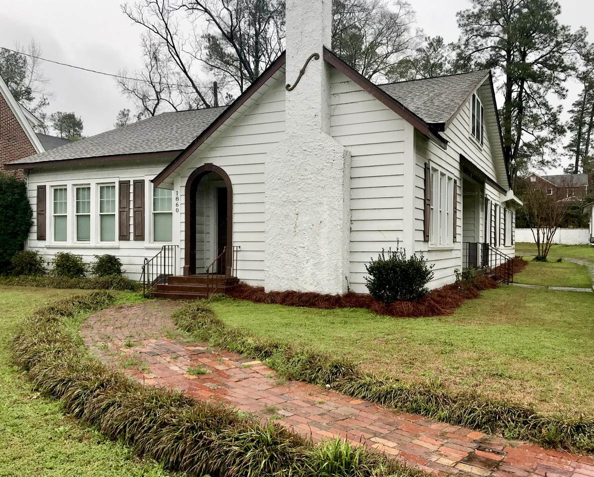 1860 Broughton Street - Photo 1