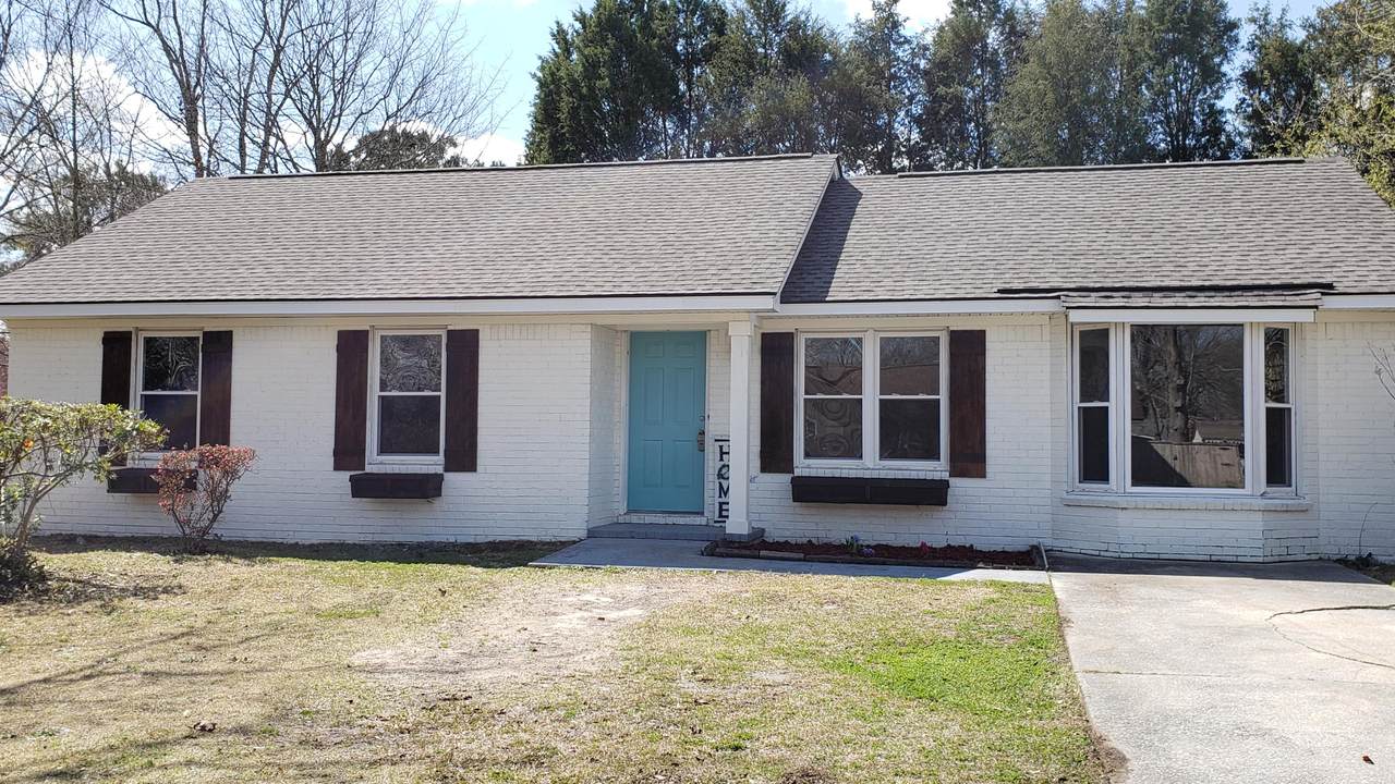 39 Clearwater Drive - Photo 1