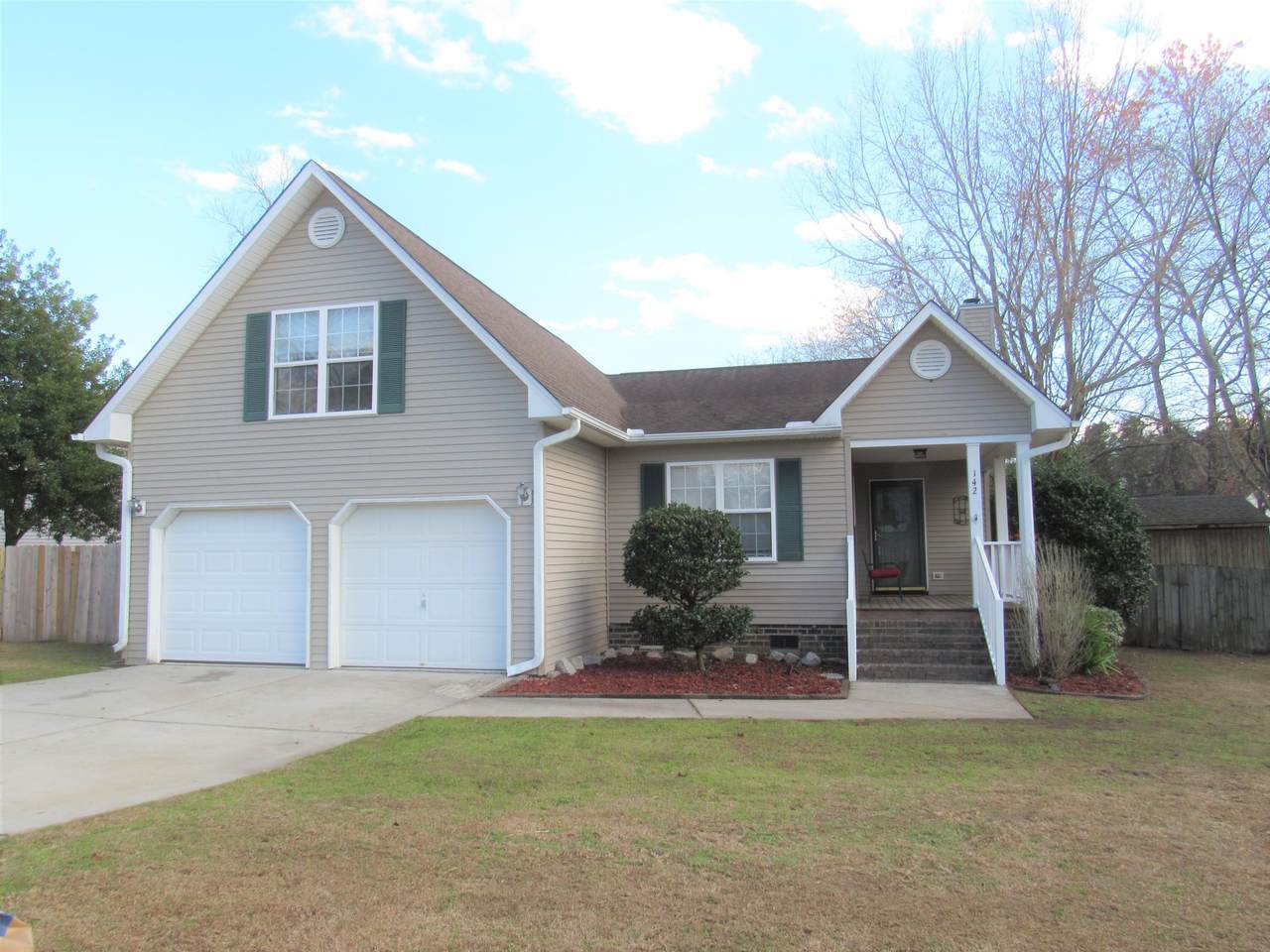 142 Kingsbridge Drive - Photo 1