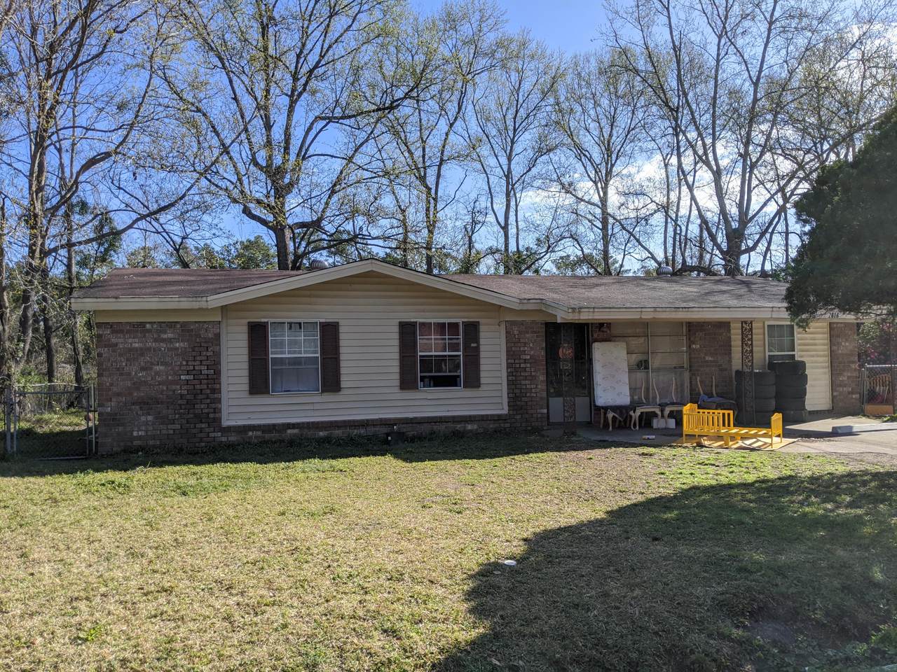 2616 Clara Lane - Photo 1 2616 Clara Lane - Photo 1