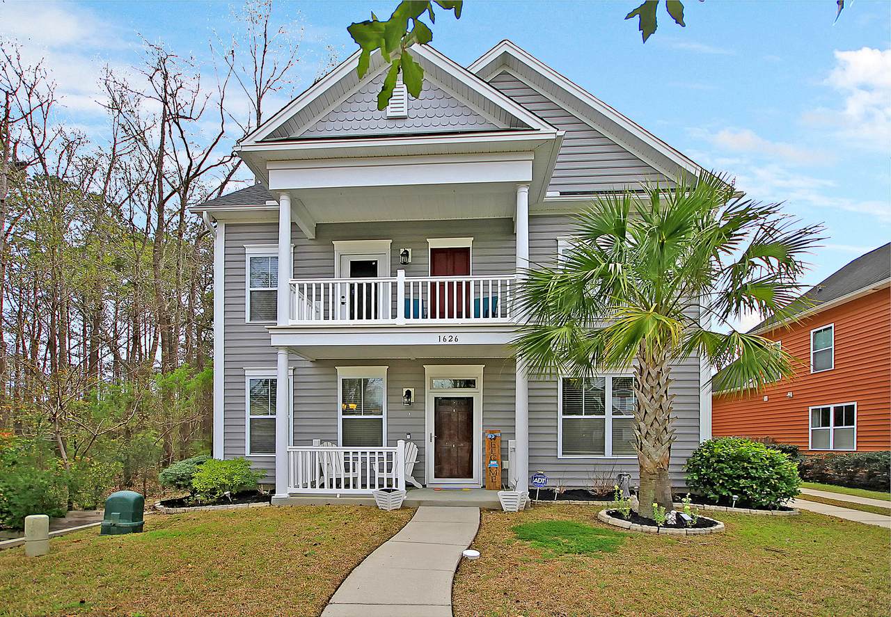 1626 Bluewater Way - Photo 1