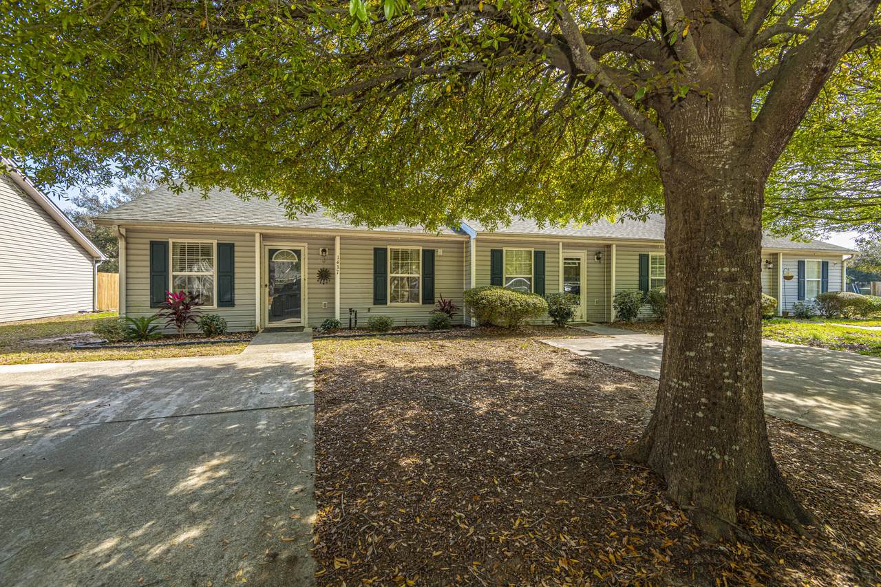 1437 Amanda Park Lane - Photo 1
