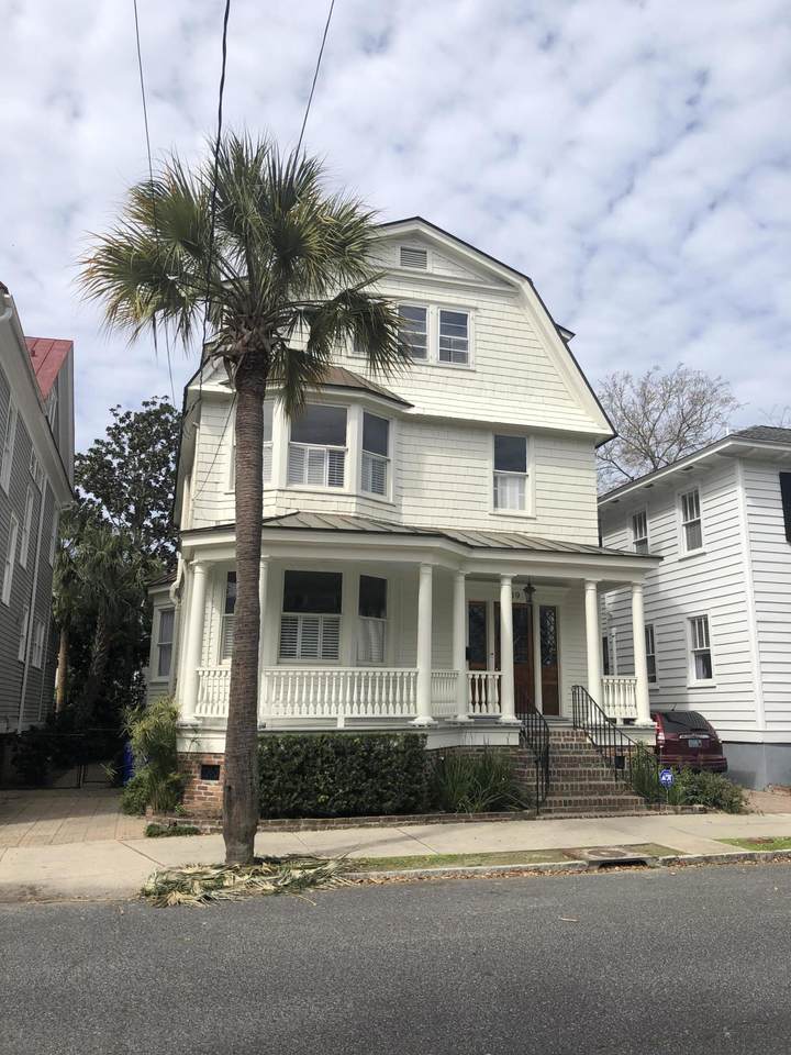 19 Colonial Street - Photo 1