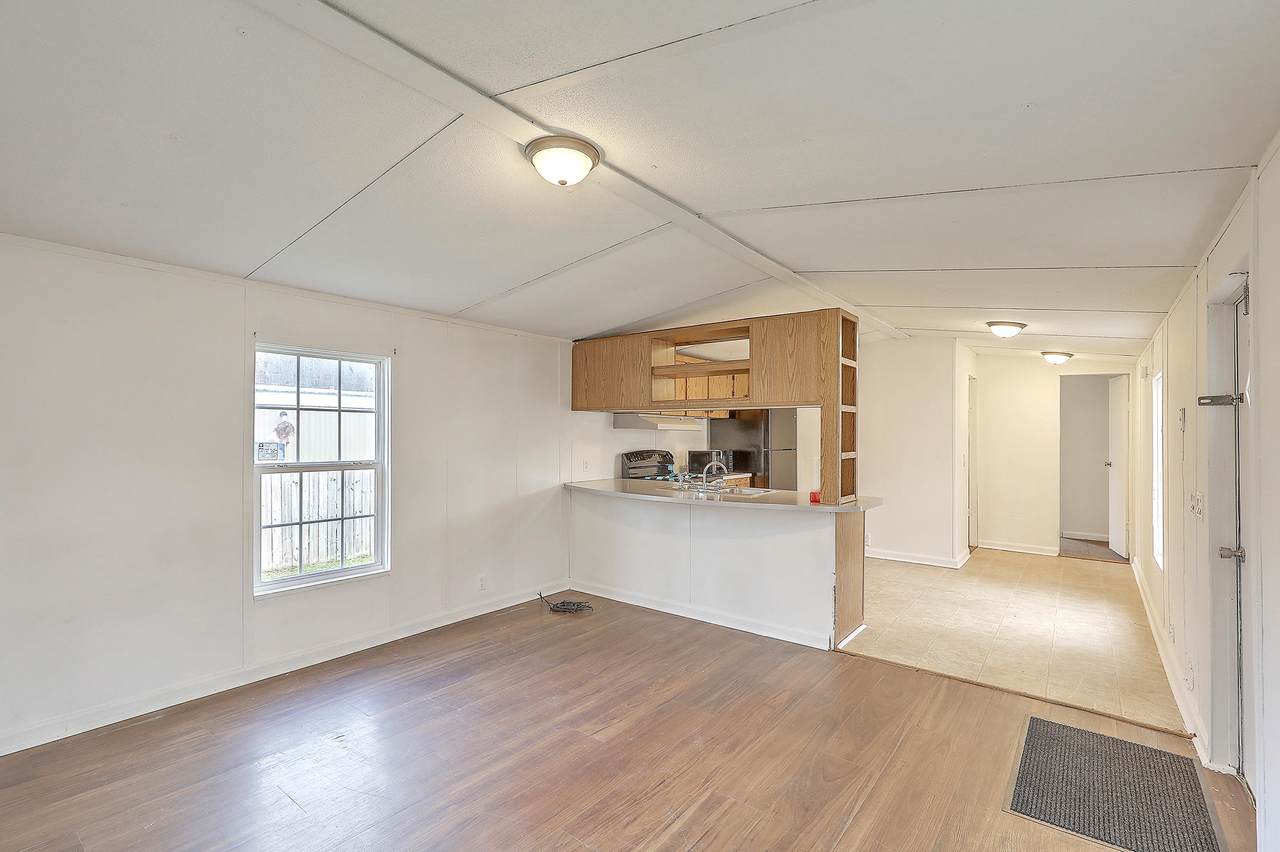321 Raymond Drive - Photo 1