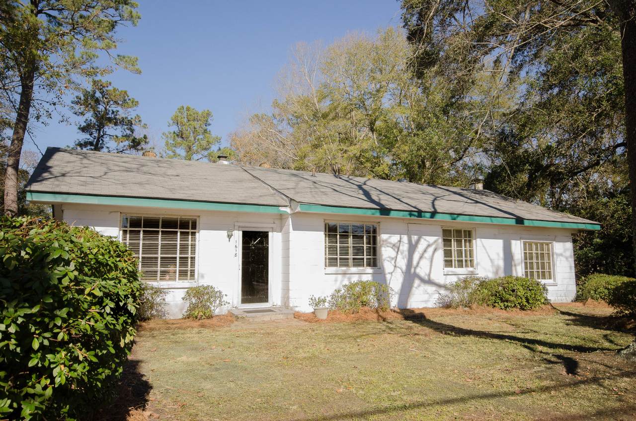 1618 Harborview Road - Photo 1