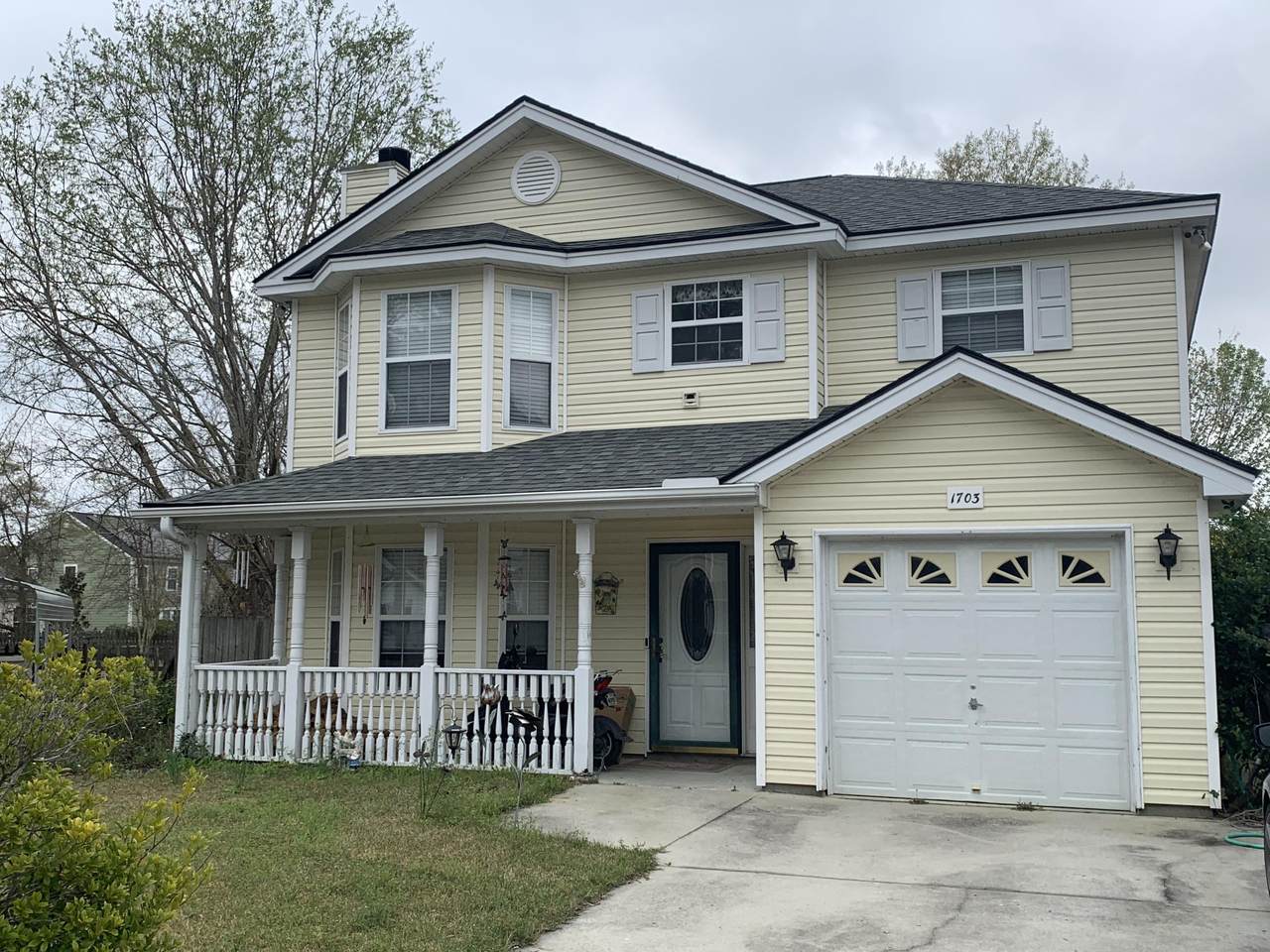 1703 Sandpiper Court - Photo 1