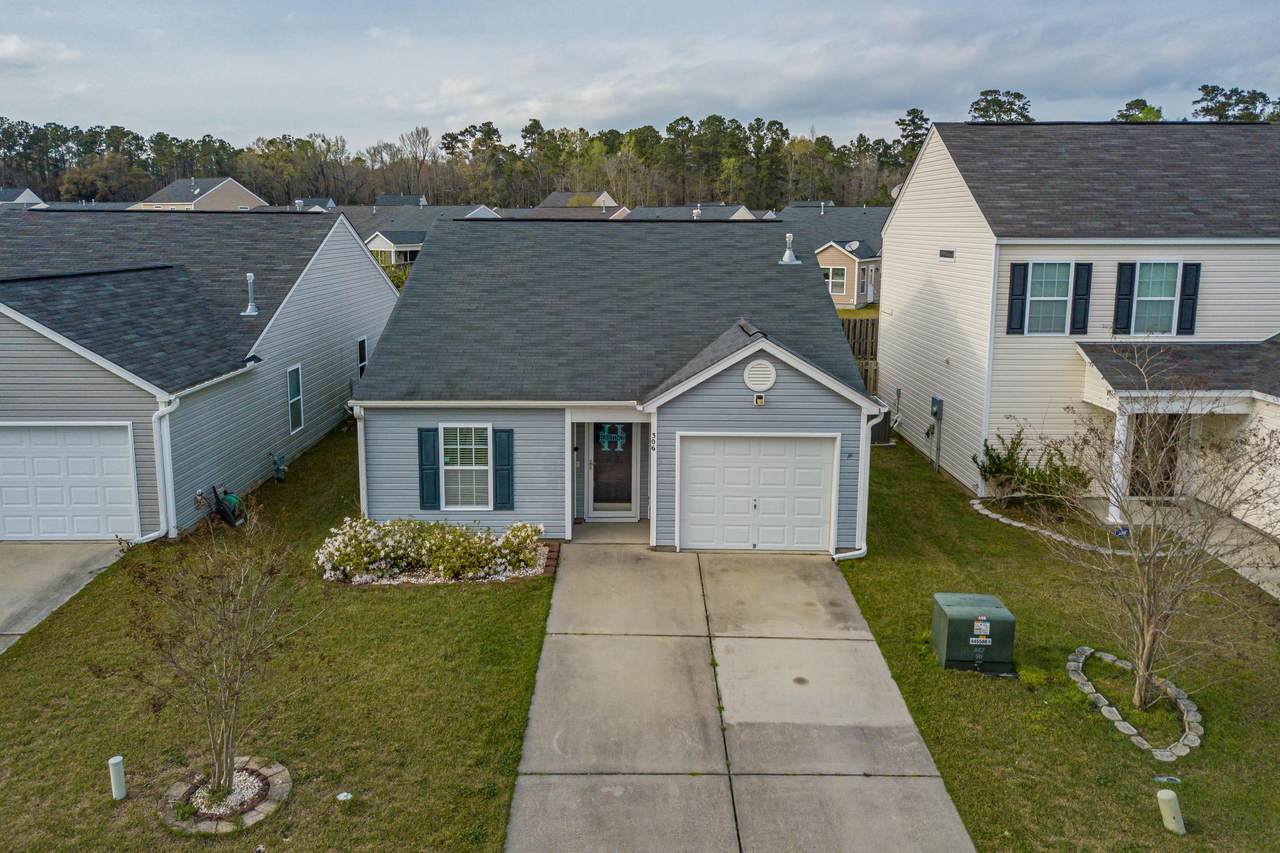 306 Salkahatchie Street - Photo 1