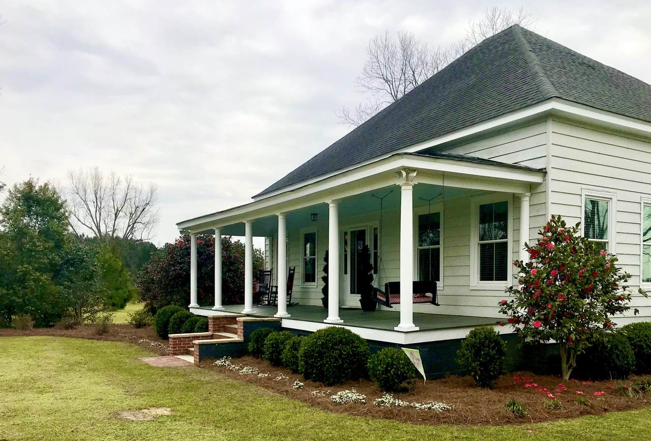 1513 Norway Road - Photo 1
