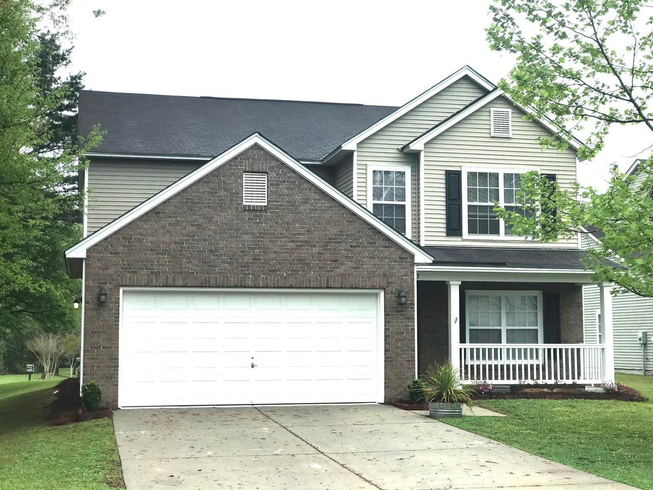 5013 Basnett Drive - Photo 1