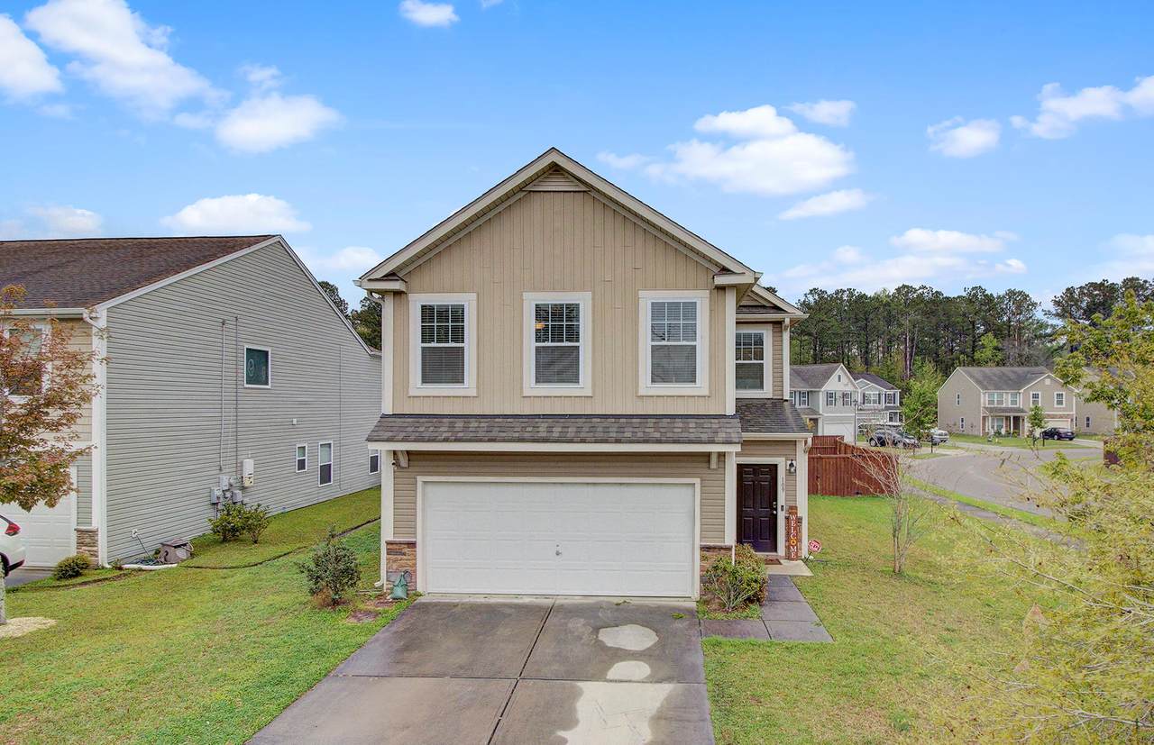 109 Medford Drive - Photo 1