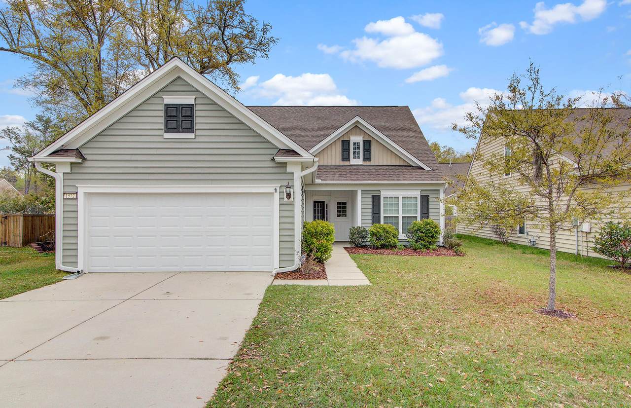 1572 Pixley Street - Photo 1