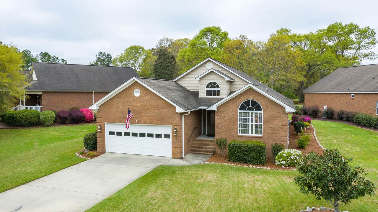 100 Oakview Circle - Photo 1 100 Oakview Circle - Photo 1