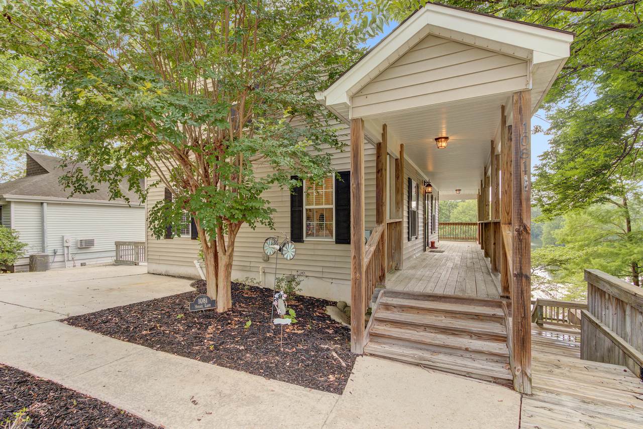 1081 Huran Lane - Photo 1