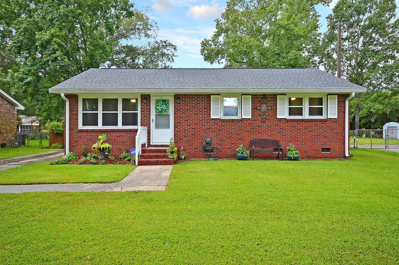 121 Englewood Road - Photo 1