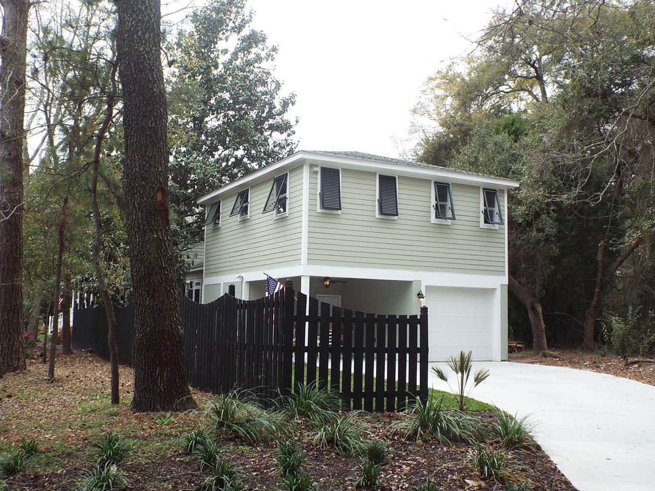 786 Dragoon Drive - Photo 1