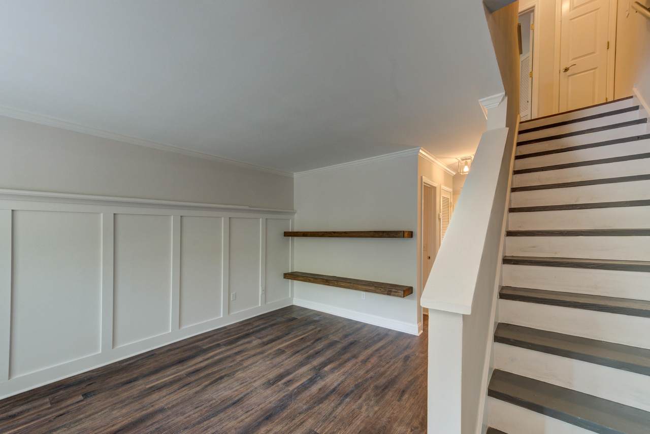 252 Howle Avenue - Photo 1
