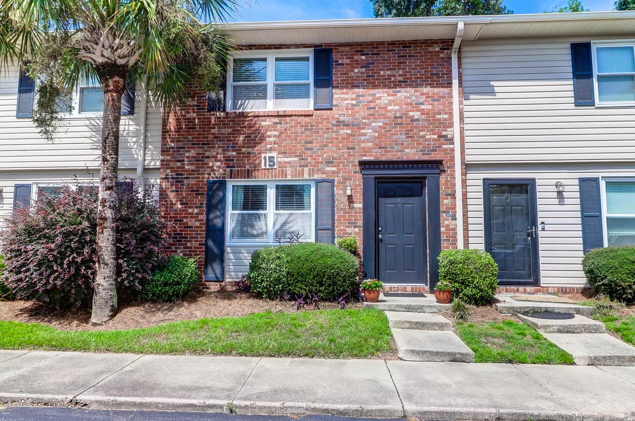 415 Parkdale Drive - Photo 1