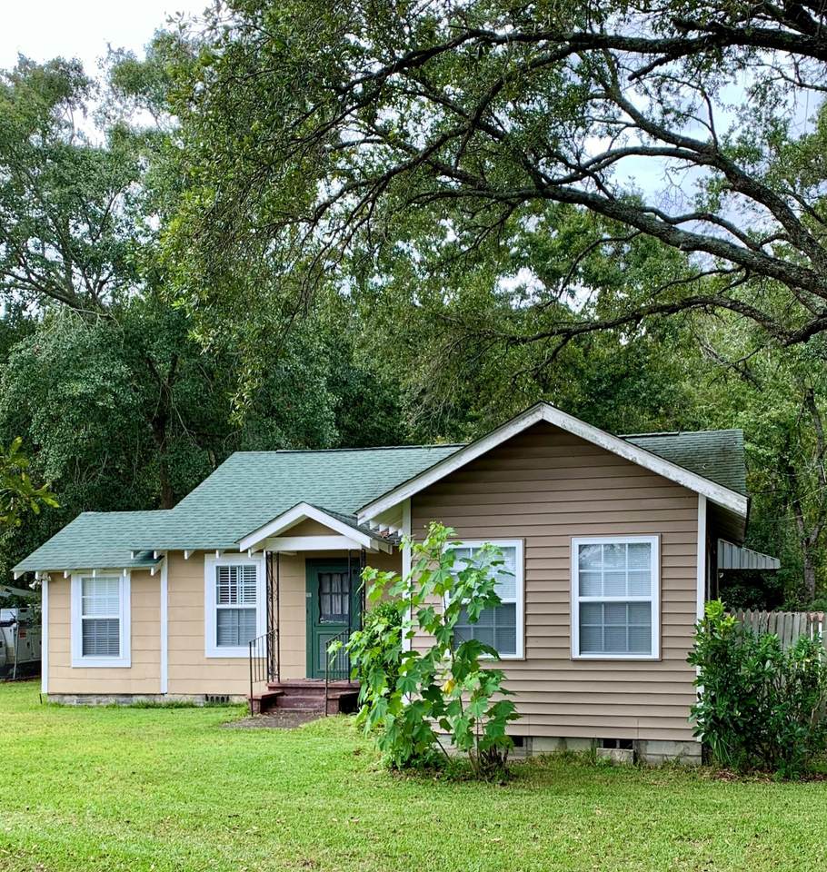 6334 Hwy 162 - Photo 1