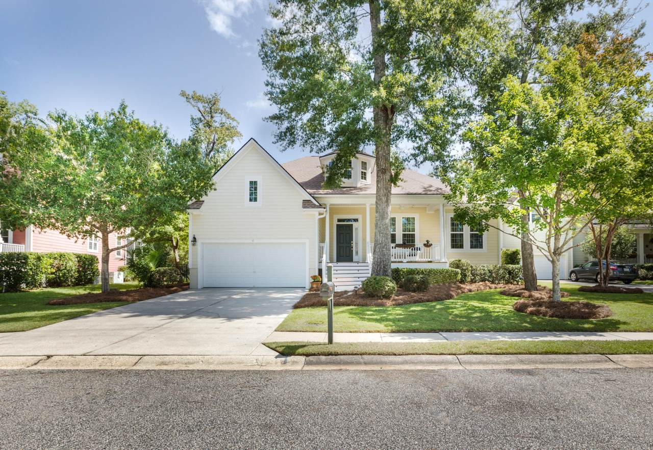 1825 Two Cedar Way - Photo 1