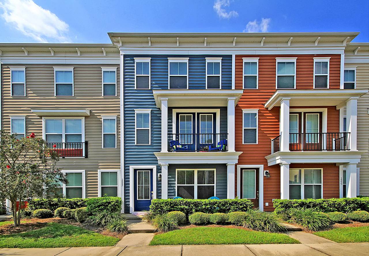 1557 Bluewater Way - Photo 1