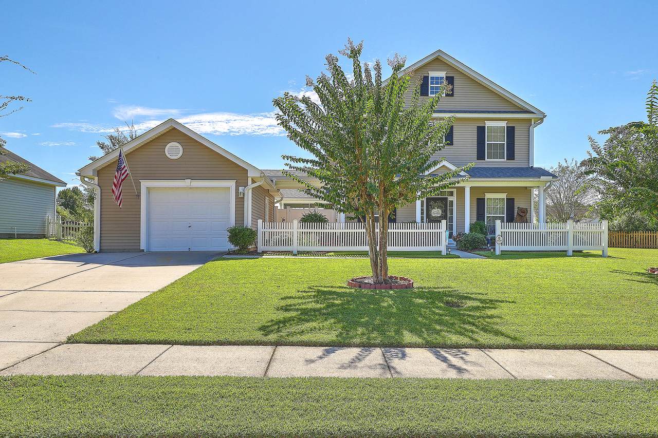 105 Wyndham Drive - Photo 1