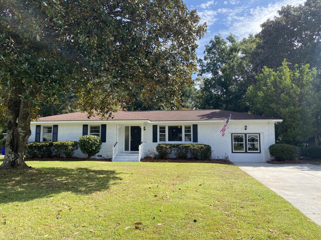 978 Mikell Drive - Photo 1