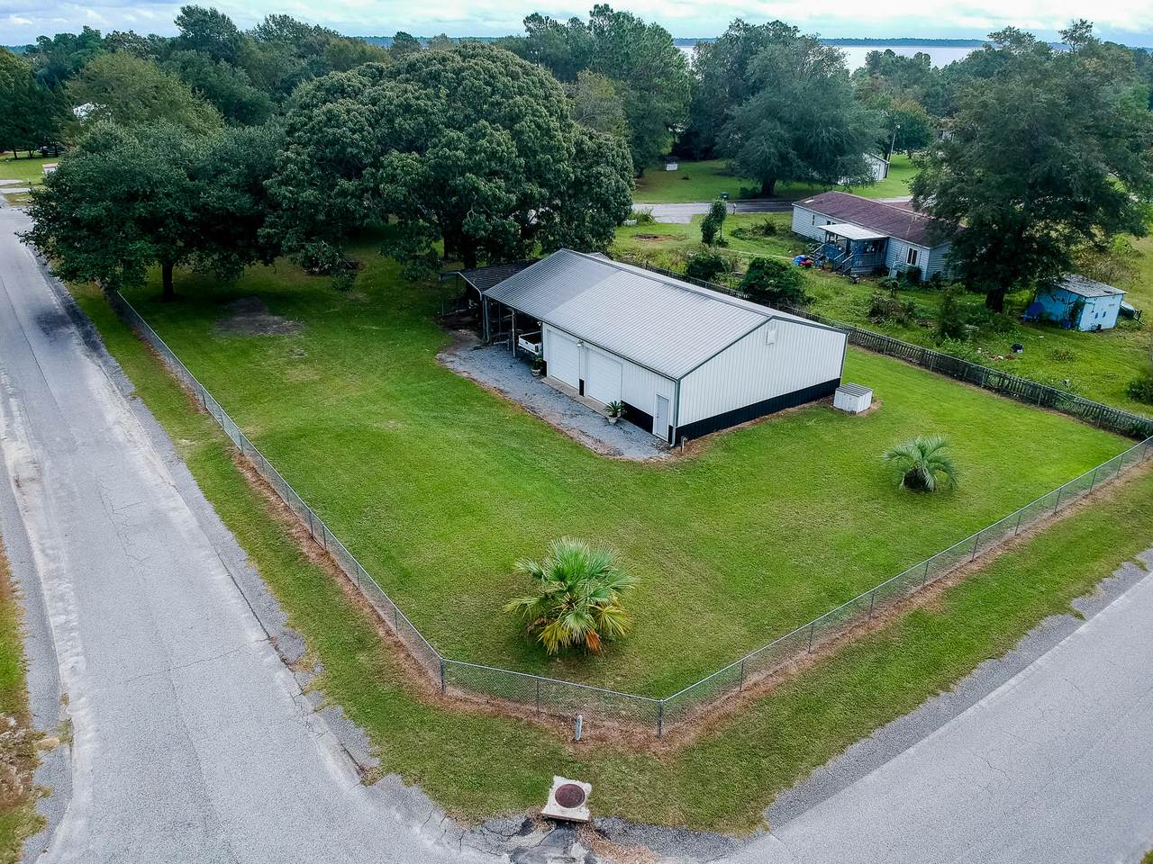 203 Peninsula Drive - Photo 1