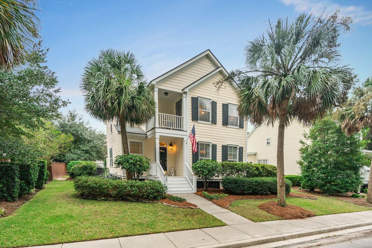 946 Crossing Street - Photo 1