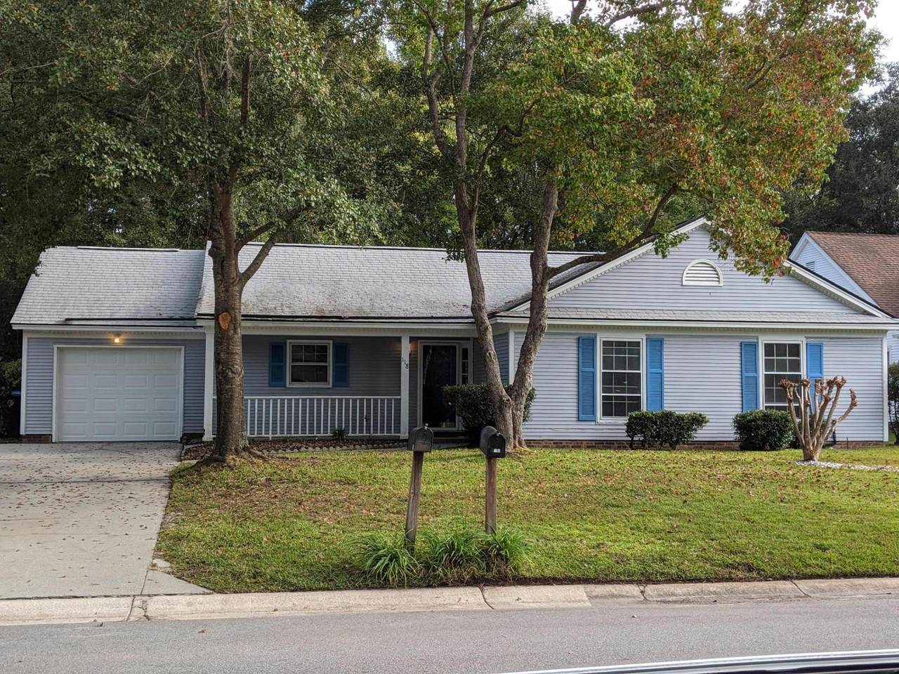 118 Wainwright Manor - Photo 1