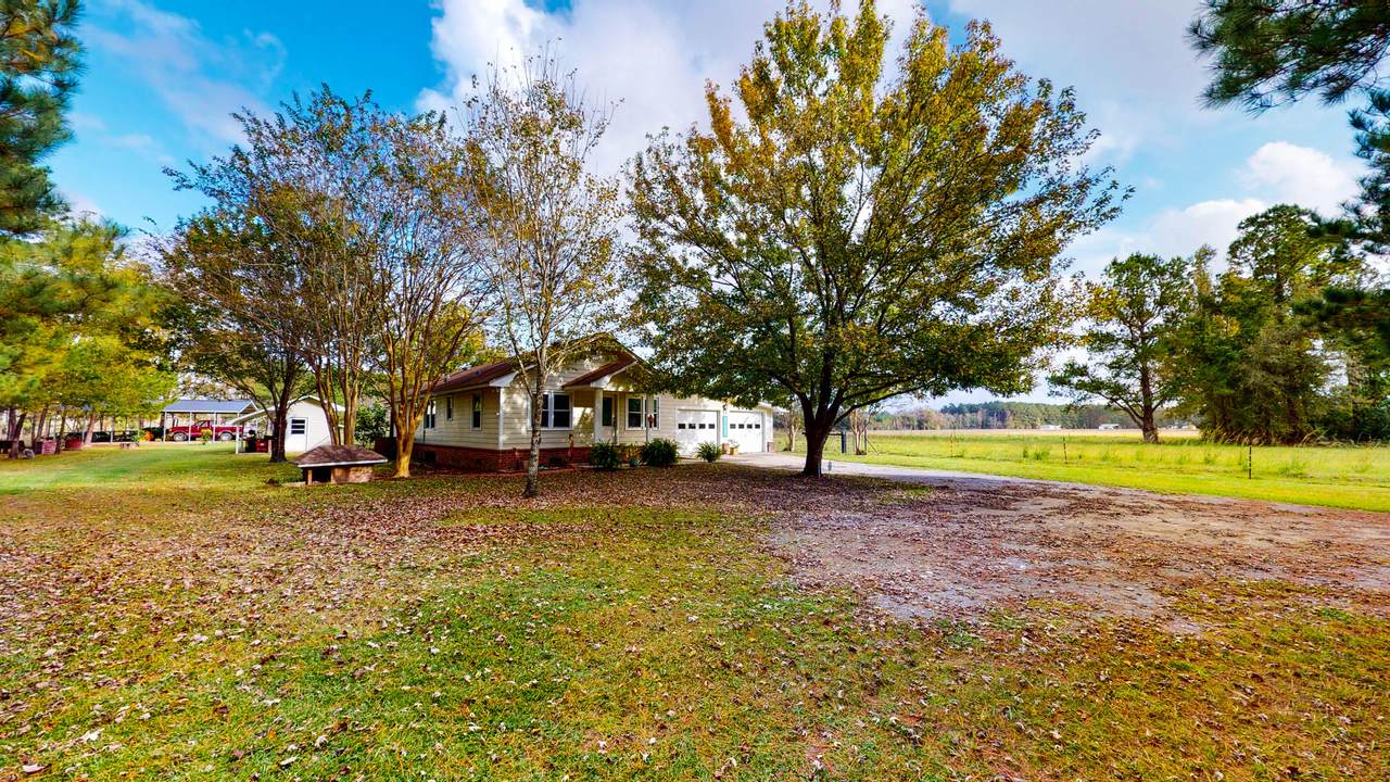 1032 Walleye Road - Photo 1