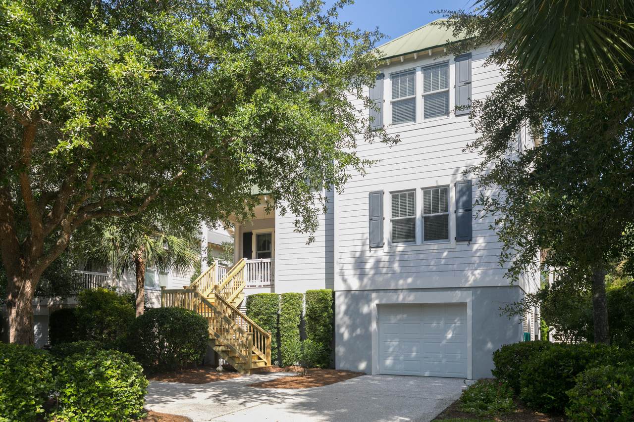 4060 Bridle Trail Drive - Photo 1