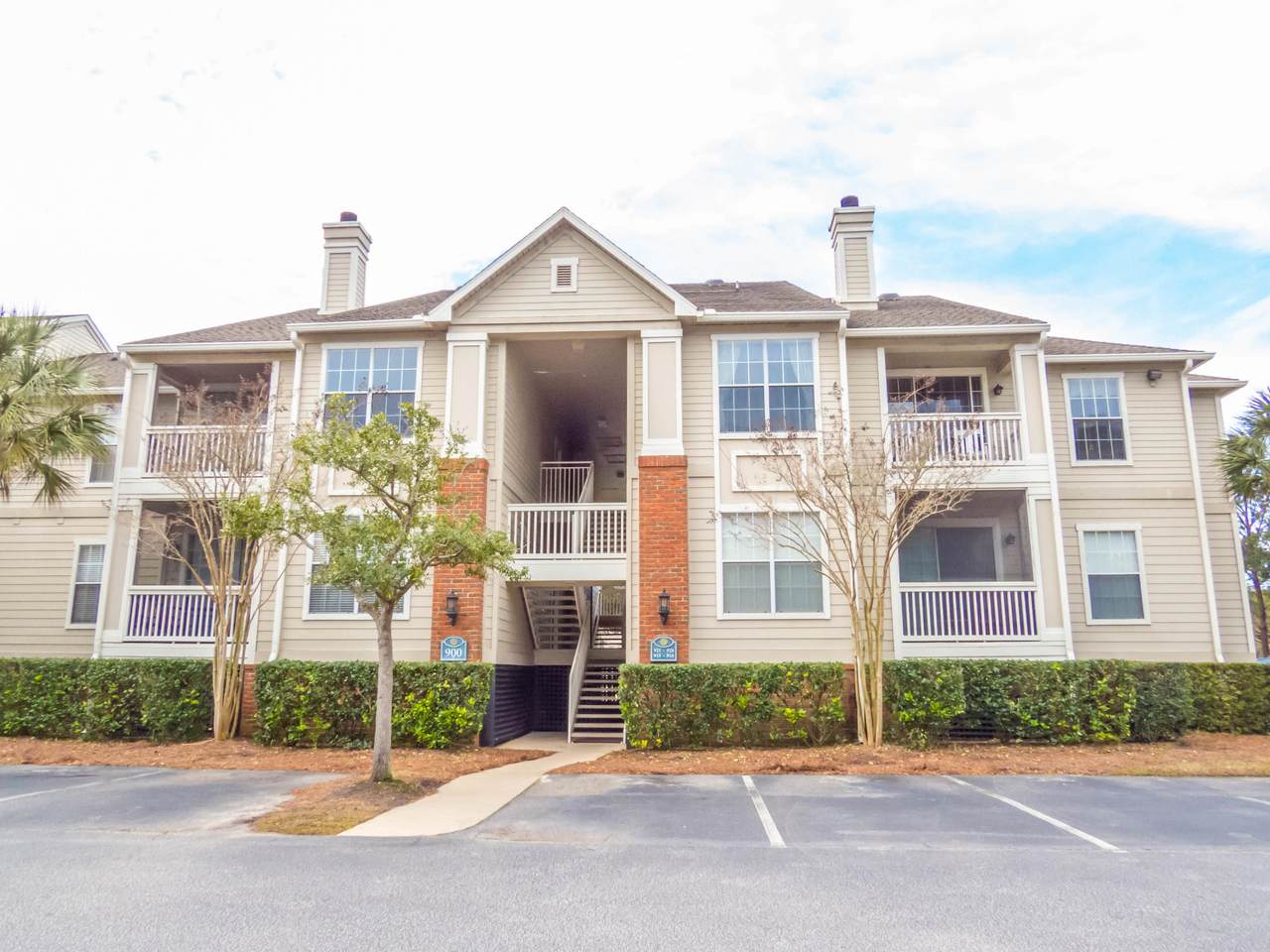 1600 Long Grove Drive - Photo 1