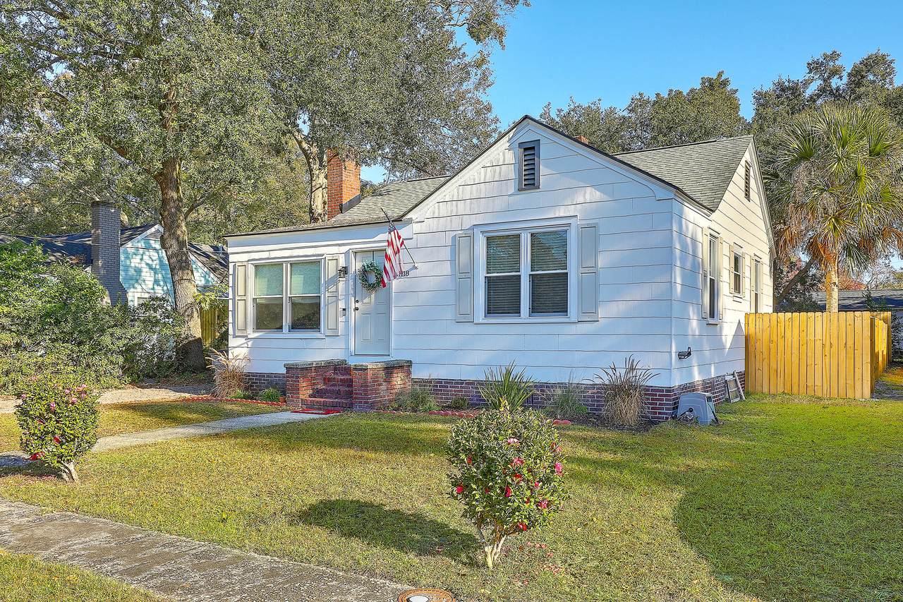 1118 North Boulevard - Photo 1