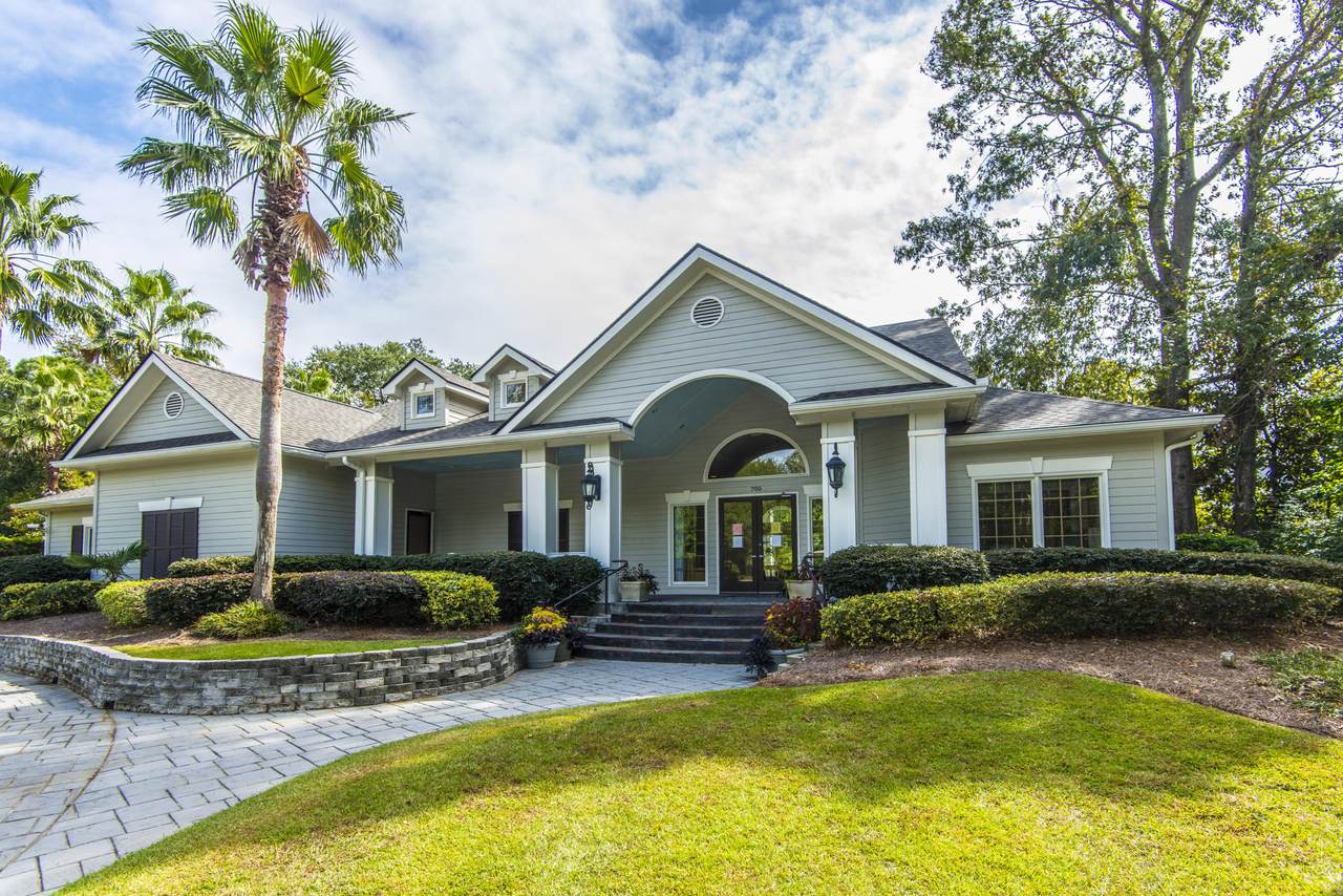 700 Daniel Ellis Drive - Photo 1