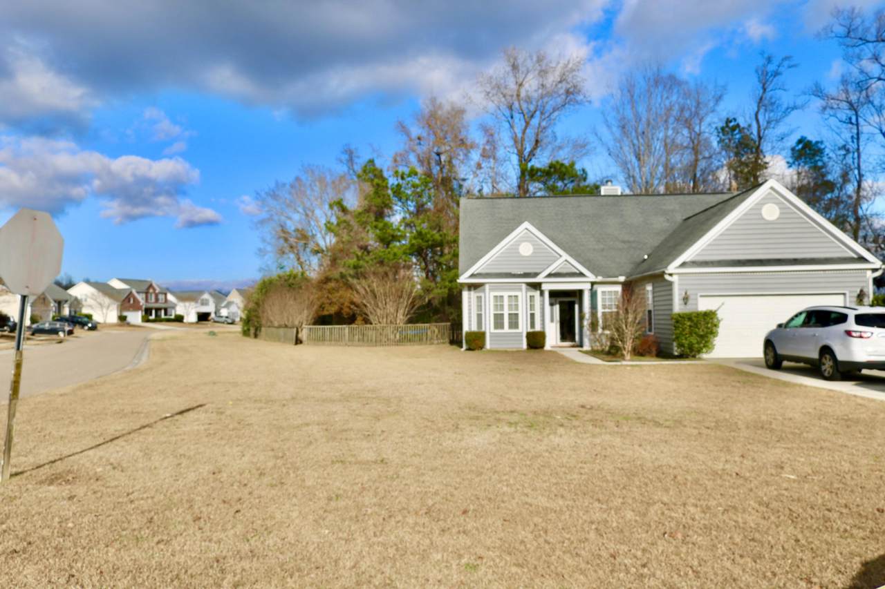 278 Emerald Isle Drive - Photo 1