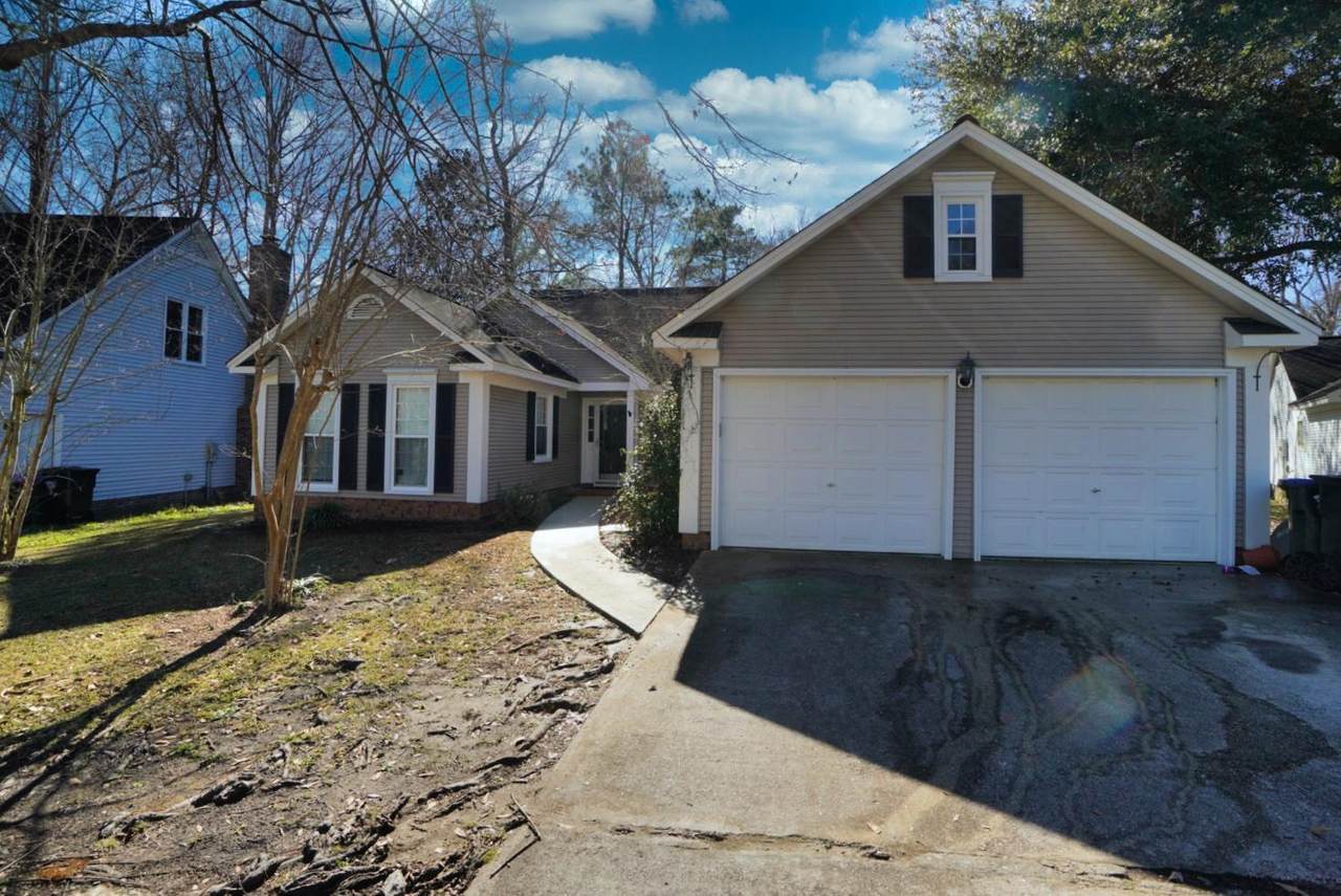 152 Wainwright Manor - Photo 1