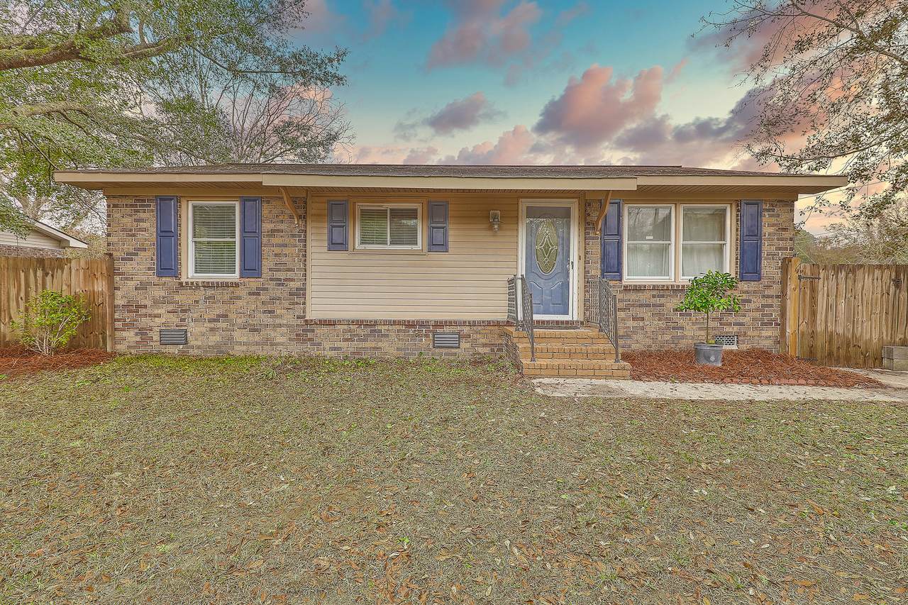 1528 Seacroft Road - Photo 1