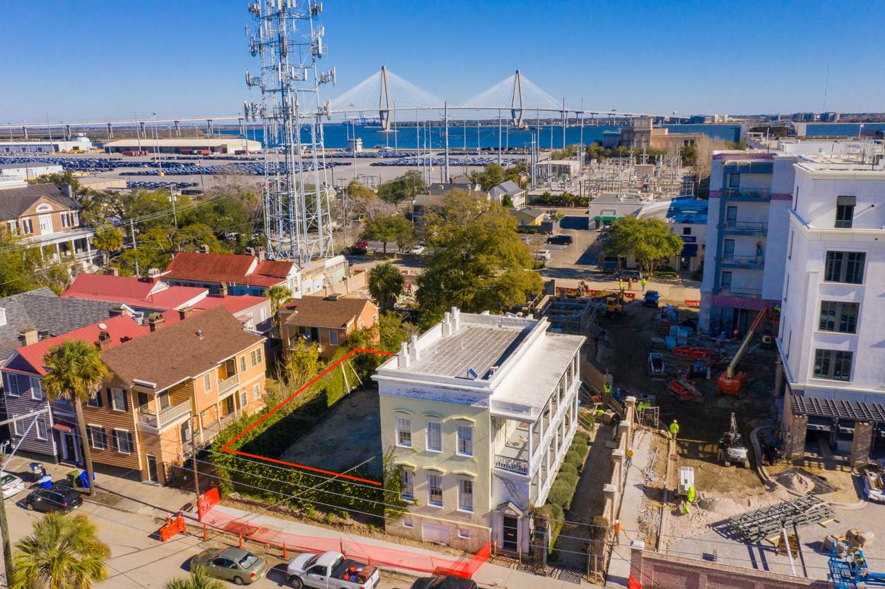 80 Alexander Street - Photo 1