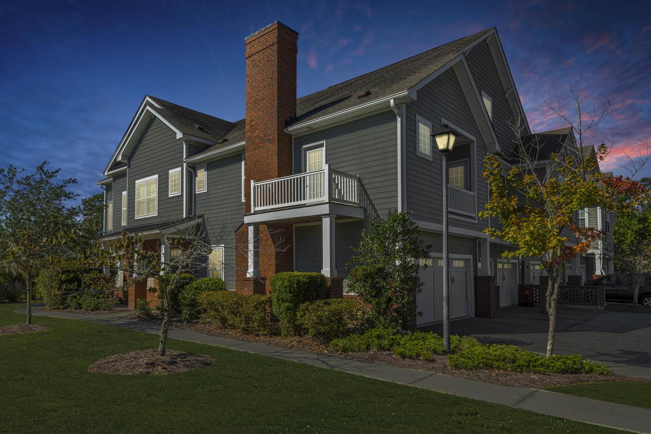 100 Deerfield Drive - Photo 1